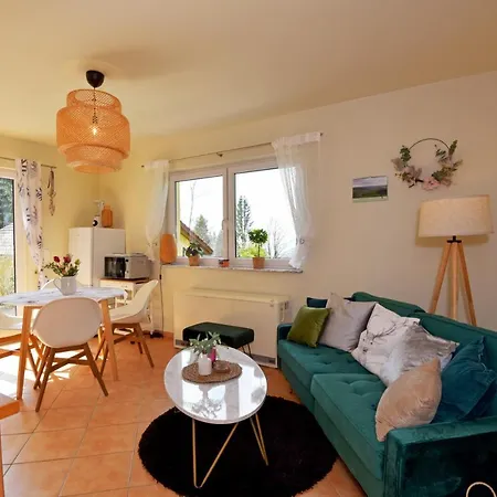 Am Waldesrand/ Haus Konrad Suhl